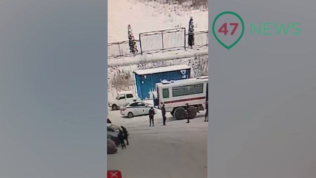 Склад-холодильник «Ис-Лэнд» в Шушарах блокировали Росгвардия и полиция смотреть онлайн