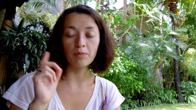 Как снимать обзор косметики. Лайфхаки для видеообзора. Советы съемки для бьюти обзоров | Prosto.fil смотреть онлайн