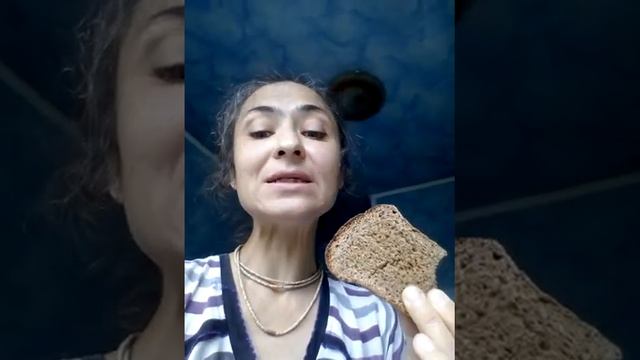 Дачный сезон.Идея приготовления завтрака.Выложить поджаренный кабачок на тарелку.Берем черный сухар смотреть онлайн