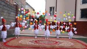 Кыргызский танец "Арпанын ала тоосунан". Подготовительна группа. Детский сад.