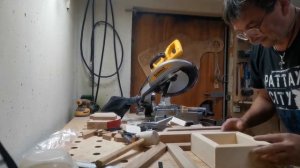 торцовка DEWALT 715 обзор