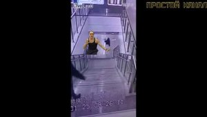 Шок! Жан Клод Ван дам ударил Женщину!