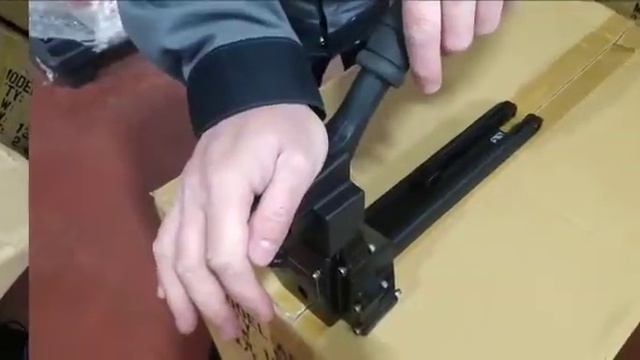 Обзор степлера. Как работает механический степлер MA/15-18 смотреть онлайн