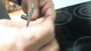 С Наступающим Новым Годом. Ремонт дверцы кухонного гарнитура.