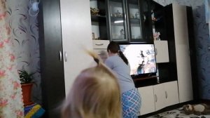 УБОРКА В ДЕРЕВНЕ У БАБУШКИ/ УБИРАЕМ ИГРУШКИ/ МОТИВАЦИЯ НА УБОРКУ/ УБИРАЙСЯ ВМЕСТЕ СО МНОЙ