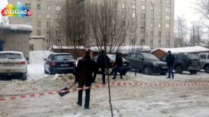 Приколы нашего городка на 23 февраля: архангельская братва вышла на уборку снега