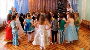 Игра "Мы в лесу срубили ёлку". ДОУ №8 "Малыш" г.Шахтерск