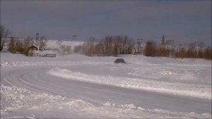 Subaru Impreza WRX супершип вход-выход в поворот