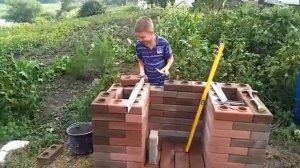 Лего кирпич могут класть даже дети