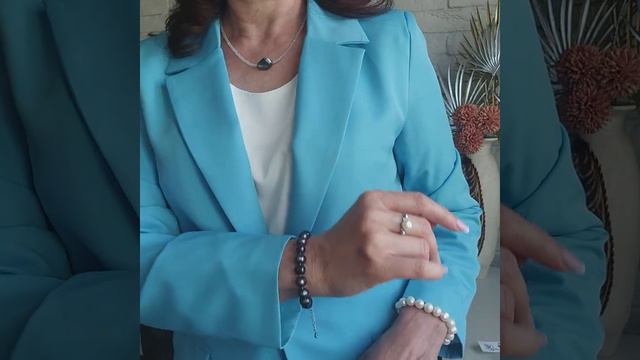 Примерим браслеты из жемчуга и белой керамики смотреть онлайн