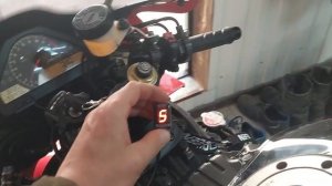 Установка индикатора передач на Honda cbr 1000 rr fireblade