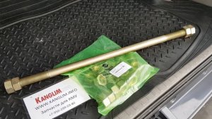 Шпилька крепления крана манипулятора