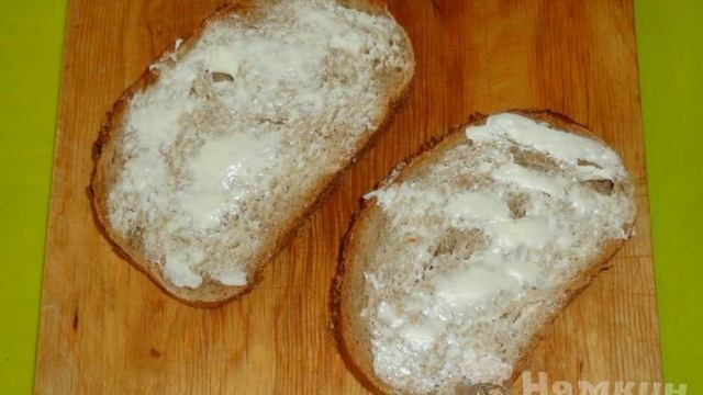 Сэндвичи в яйце с колбасой в мультипекаре