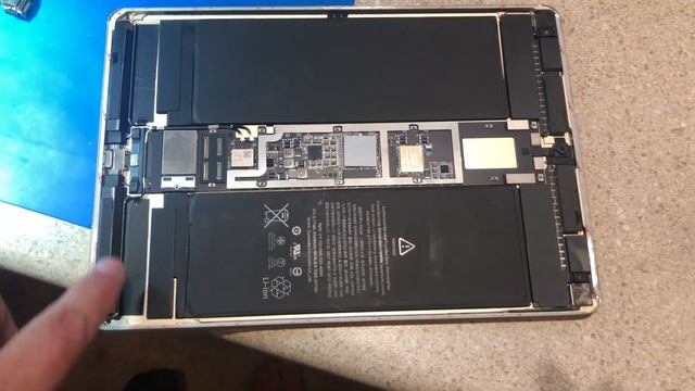 iPad Pro 10.5 crashing and looping. Possible Apple reacall ? смотреть онлайн