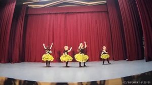 танец пчелок. младшая группа танцевального коллектива "Сова"