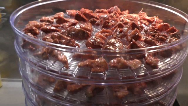 Сушеное вкусное говяжье легкое для собак! Дешевле в 14 раз! Лакомства для собак своими руками дома смотреть онлайн