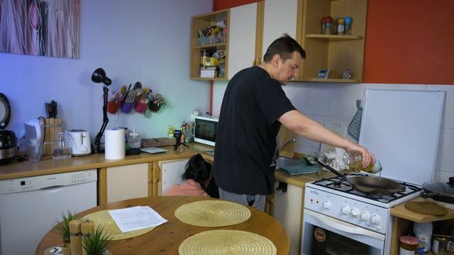 Как подготовить новую стальную сковороду к работе.