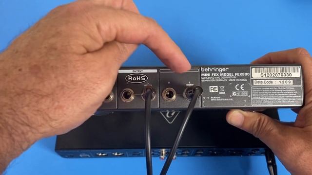 How to Use the Inserts Connections on the Behringer U-phoria UMC404HD Interface смотреть онлайн