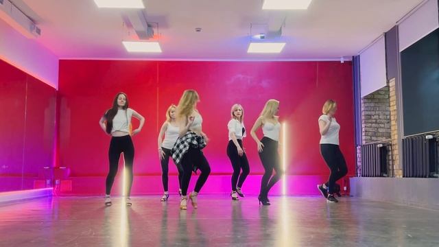 Bachata Lady Style | Olga Tkachenko (Pillowtalk) смотреть онлайн