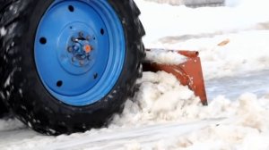 Трактор - задний отвал ноу-хау.