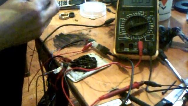 аккумулятор своими руками. (эксперимент с кроной) смотреть онлайн