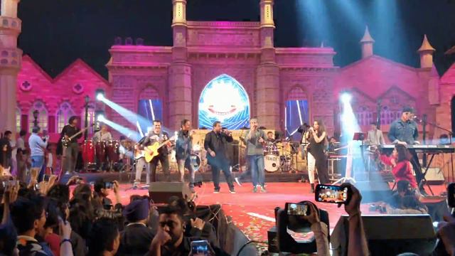 Gallan Goodiyaan | LIVE | Farhan Akhtar | Shankar Ehsaan Loy | Friends in Concert | Ahmedabad | 4K