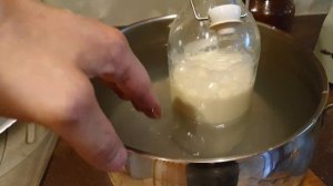 Варим сгущенку в домашних условиях хирургическим отсосом. Vacuum warm milk concentration