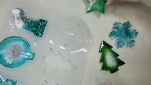Елочные игрушки из эпоксидной смолы