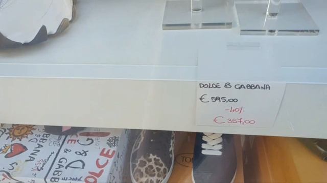 Италия Жасмин весенний стритстайл в Падуя,новая коллекция 2022 смотреть онлайн