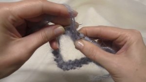 Объемная шапка спицами из Alize Mohair classic. Шапка с двойным отворотом английской резинкой.