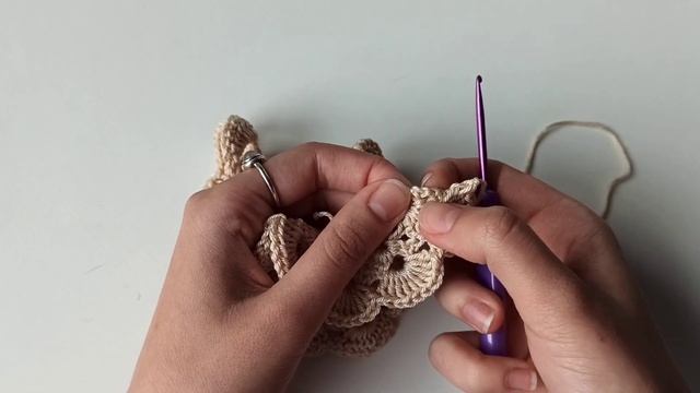 Троянда на шию гачком. Детальний майстер-клас. смотреть онлайн