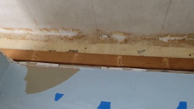Raising Bathroom Drop Ceiling & Adding An Exhaust Fan смотреть онлайн