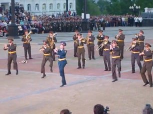 Леди Гага и Gangnam Style в исполнении военного оркестра в Хабаровске