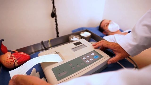 ВНИМАТЕЛЬНО ПОСМОТРИ НА РУКИ | 5 признаков на руках которые подскажут что ваше сердце в опасности