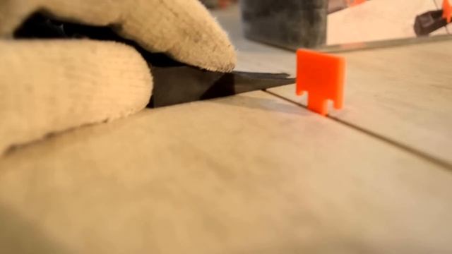 Палубная укладка керамогранита с имитацией дерева. Korzilius Rustic Maple White. Александр Оробейко смотреть онлайн