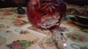 Новогодние краски на столе у Маринессы.