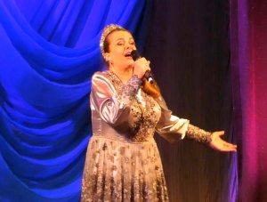 Лидия Музалёва "К Долгожданной гитаре" сл. Роберта Рождественского, муз. - Т.Попа (Румыния )