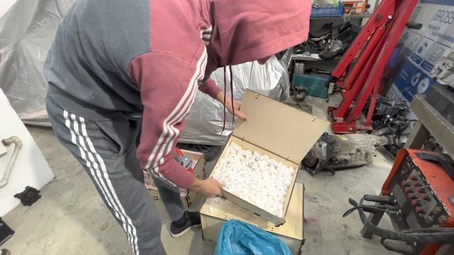 Карма, как она работает?! Дед Мороз принес подарки под гараж! смотреть онлайн