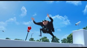 гадкий я (2010) грю пробирается в логово вектора(неудачно)