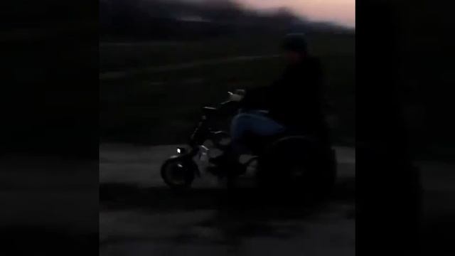 UNA WHEEL Электроприставка для инвалидных колясок смотреть онлайн