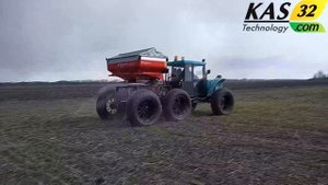 Самоходный разбрасыватель-опрыскиватель Водолей для внесения гранулированных удобрений