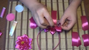 Ободок Канзаши МК. Как сделать ободок канзаши DIY