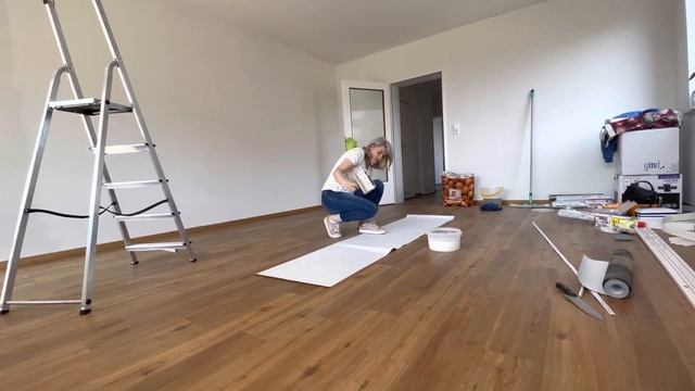 Преображаем новую квартиру / Клеем Обои смотреть онлайн