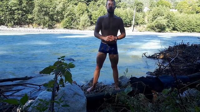 Купаюсь в речке (Теберда) смотреть онлайн