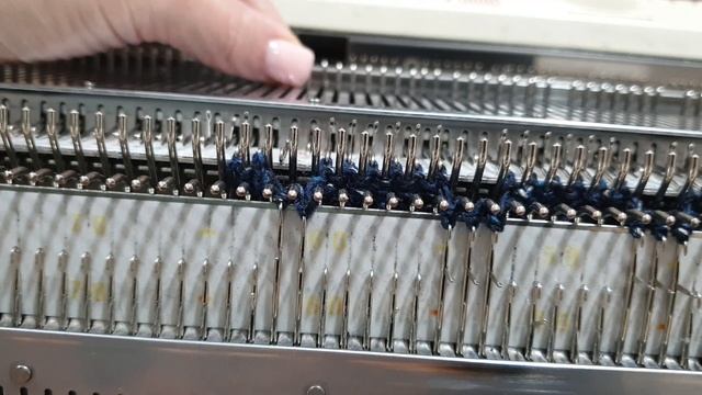 Этап 3. Убавки по одной петле смотреть онлайн