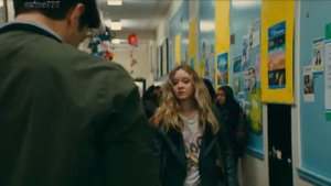 Защитил девушку " Всем парням которых я любила раньше"