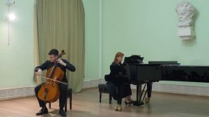 Марк Фахрутдинов (виолончель)
Снежанна Суханова (фортепиано)