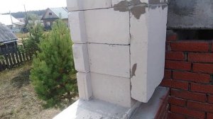 Дом из газоблока. Снятая фаска. Дешёвый фасад. Продолжение стройки.