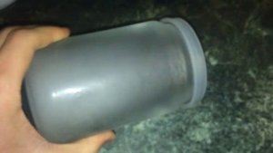 Тест заморозки воды в стеклянной банке с куском утеплителя