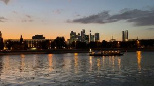 Night walk in Moscow. Moscow City, Savvinskaya embankment